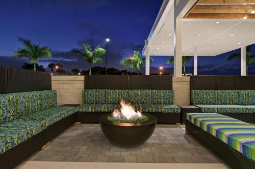 Home2 Suites By Hilton West Palm Beach Airport