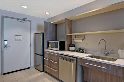 Home2 Suites By Hilton West Palm Beach Airport