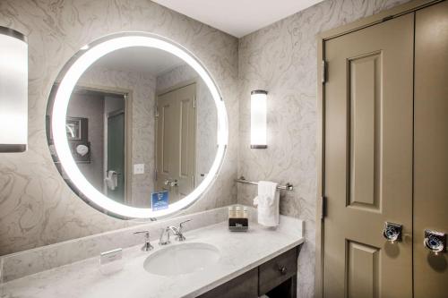 Homewood Suites By Hilton Salina/Downtown, Ks image 19