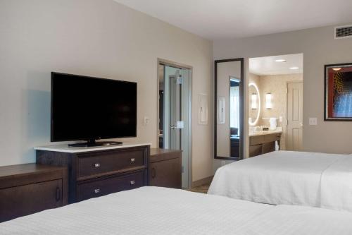Homewood Suites By Hilton Salina/Downtown, Ks image 27