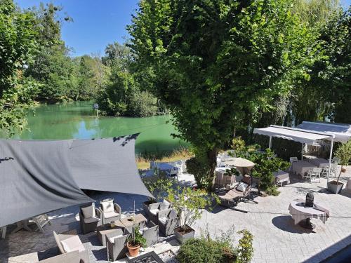 . LOGIS - Hôtel & Restaurant Le Gonfalon