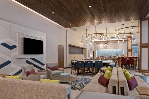 อาหารและเครื่องดื่ม, ฮิลตัน การ์เดน อินน์ ซัมเมอร์วิลล์ (Hilton Garden Inn Summerville) in ซัมเมอร์วิลล์ (SC)