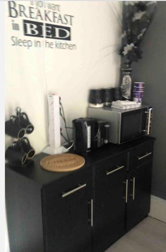 Belfast private room, en-suite & own access Belfast private room, en-suite & own access