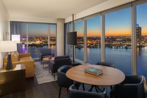 King Suite with Harbor View