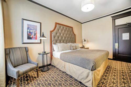 King Room image 3