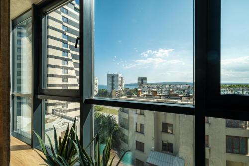 Metalex Garden 2bdrm Luxury Apartment