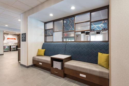 Hampton Inn Niles Mi - image 13