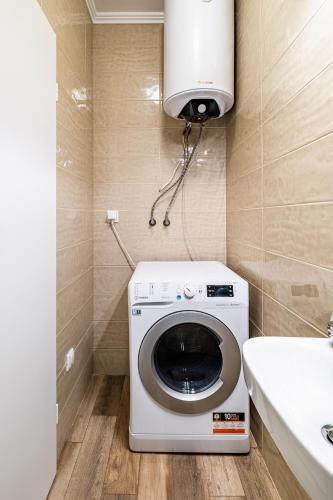 Metalex Garden 2bdrm Luxury Apartment