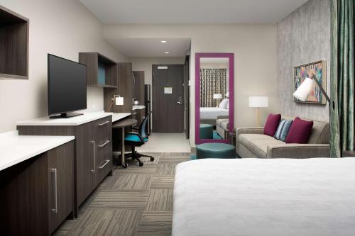 Home2 Suites by Hilton Denver Northfield Room Type - King Studio Suite - Non-Smoking