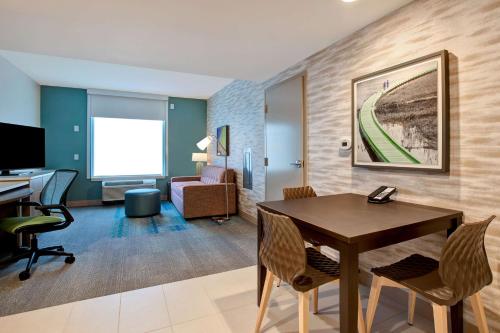 Home2 Suites By Hilton Carmel Indianapolis