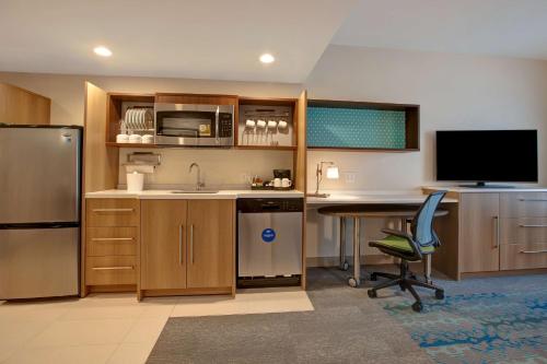 Home2 Suites By Hilton Carmel Indianapolis