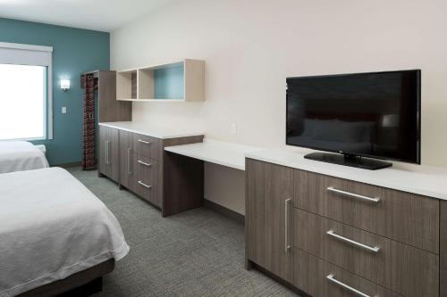 1 queen bed