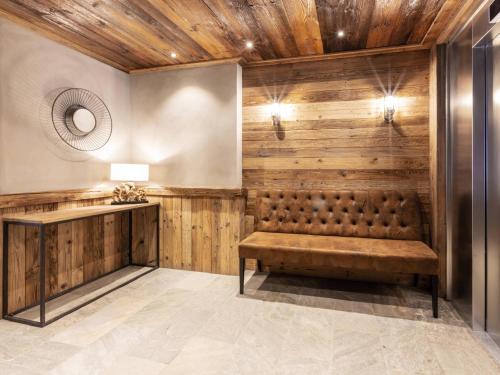 Appartement Val-d'Isère, 5 pièces, 8 personnes - FR-1-694-89 (Appartement de luxe au dernier etage, materiaux nobles, residence aux pieds des pistes, Val-d'Isere ) in Val-d'Isere