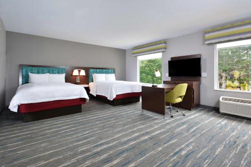 Hampton Inn & Suites Charlotte Northlake - image 11
