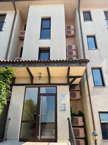 Jxn KR Studio in Kavarna