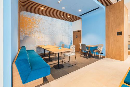 Hampton By Hilton Warsaw Reduta - image 9