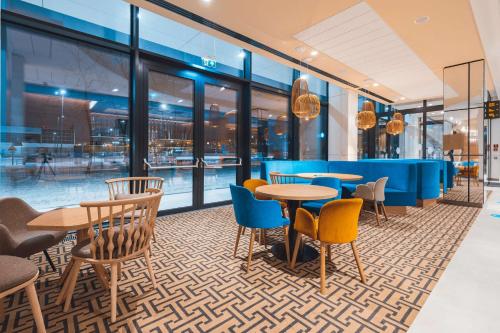 Hampton By Hilton Warsaw Reduta - image 2