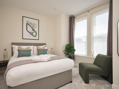 Fulham Hestercombe House by Viridian Apartments - image 3