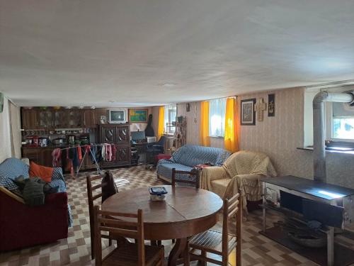 Sweet home in Glola