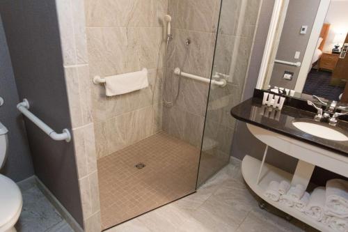 King Room with Roll-In Shower - Mobility and Hearing Access