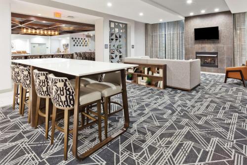 474945770 Doubletree By Hilton Dothan, Al