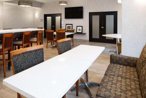 Hampton Inn Kansas City Northeast, Kansas City (zdjęcie 7)