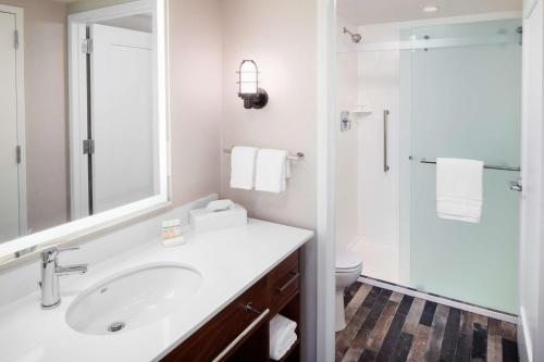 King Studio Suite image 6