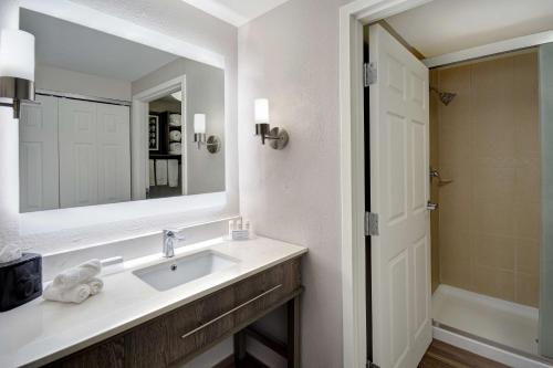 Homewood Suites by Hilton Yorktown Newport News - image 3
