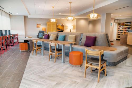 Home2 Suites Corona, Ca in Corona, USA