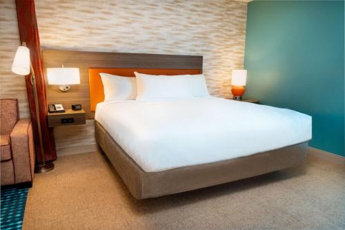 Home2 Suites Corona Ca - image 8
