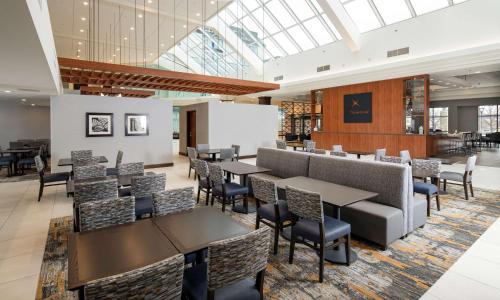 Doubletree By Hilton Madison East - image 10