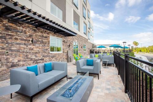 Hampton Inn & Suites North Port Fl - image 8