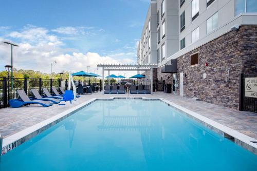 Hampton Inn & Suites North Port Fl - image 7