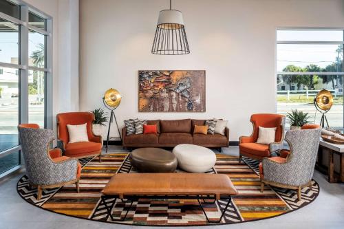 Lobby, Hotel Melby Downtown Melbourne, Tapestry Collection by Hilton in Melbourne (FL)