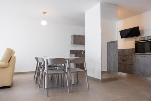 sala de TV, Hôtel Le Bastia (Hotel Le Bastia) in Bastia City Center