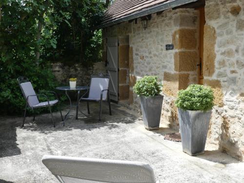 Studio Natur'ailes, Le Hameau du Quercy, romantique, campagne, piscine naturelle 3