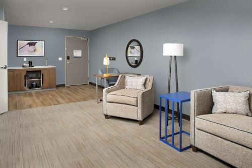Hampton Inn Warroad Mn - image 2