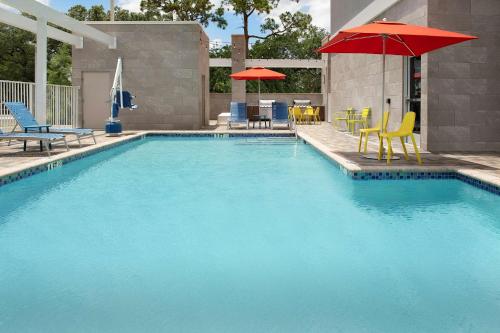 View, Home2 Suites by Hilton Tampa Westshore Airport near Eddie V's Prime Seafood