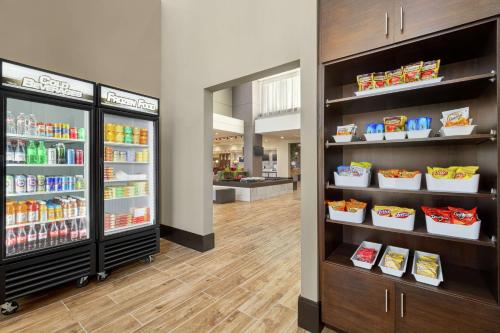 Embassy Suites by Hilton Round Rock - image 12