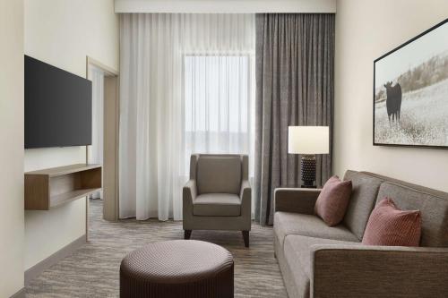 Embassy Suites by Hilton Round Rock - image 13