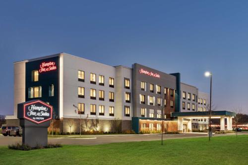 Hampton Inn & Suites Olean, NY - Tap to explore photos