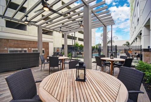 Home2 Suites by Hilton Houston Medical Center - image 6