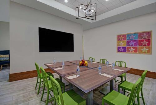 Home2 Suites by Hilton Houston Medical Center - image 9