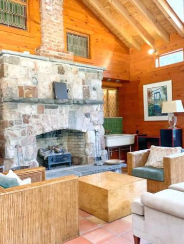 Beautiful Country Retreat - 40 guests! - image 5