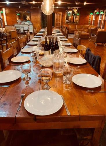 Beautiful Country Retreat - 40 guests! - image 3