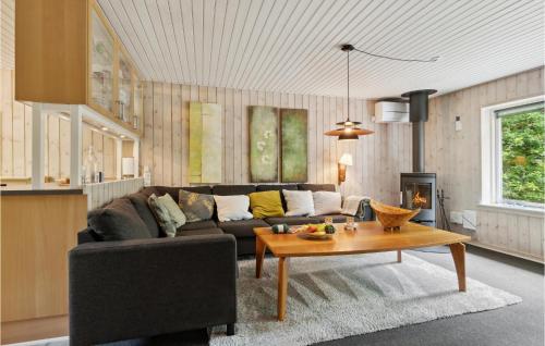  4 Bedroom Lovely Home In Ansager in Ansager