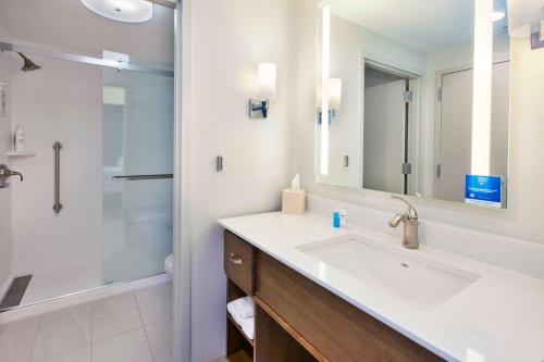 2 bedrooms, 2 beds