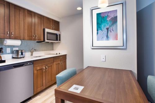 Homewood Suites By Hilton Columbus Easton Oh - image 6