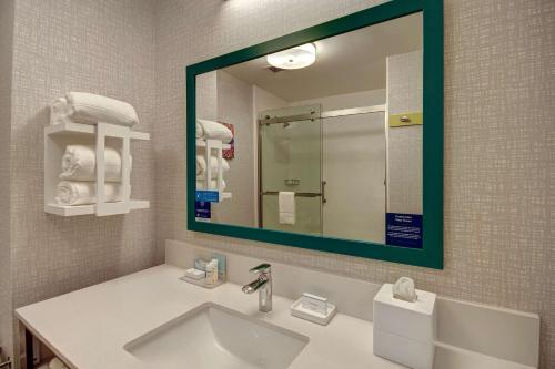 Hampton Inn & Suites Sunnyvale-Silicon Valley Ca - image 11