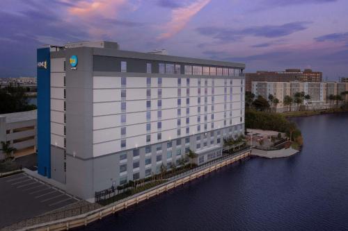 Tru By Hilton Miami Airport South Blue Lagoon, Fl in Miami, USA